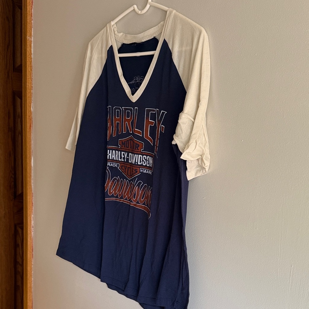Harley-Davidson Navy and Cream V-Neck Tee